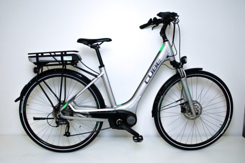 Cube Touring One 28”-os elektromos kerékpár 500Wh, 9 fokozatú Altus váltó, Suntour NEX teleszkóp, 46cm/S