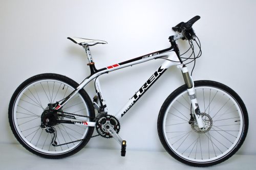 Trek 9.8 26"-os Carbon MTB kerékpár, 27 fokozatú Deore XT váltóval, Fox teleszkóp, 48cm/M