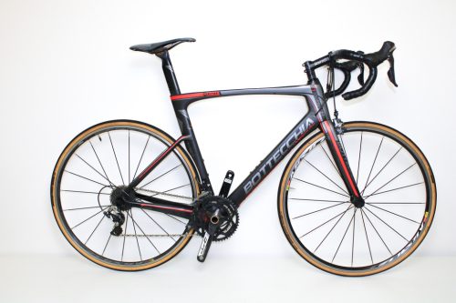 Bottecchia Tournalet 28"-os Carbon országúti kerékpár, 2x9 Dura Ace váltó, 54cm/M