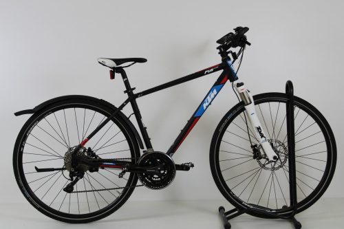 KTM Fun Action 28"-os trekking kerékpár, 30 sebességes Shimano Deore váltó, Suntour NCX teleszkóp, 46cm/S