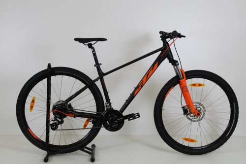 KTM Peak Disc 29"-os MTB kerékpár, 24 fokozatú Shimano Acera váltó, Suntour NEX  teleszkóp, 48 cm/M