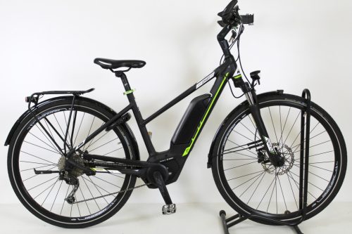 KTM Macina Sport 9 CX5 28"-os elektromos kerékpár 500Wh, 9 fokozatú Shimano Deore váltó, Suntour NEX teleszkóp, 46cm/S