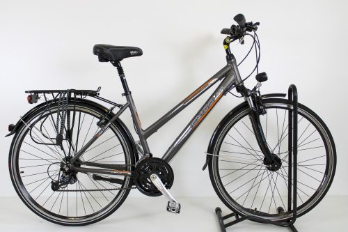 Cyco Travel Line 28"-os Trekking kerékpár, 24 fokozatú Shimano Deore váltó, Suntour CR7V teleszkóp, 46cm/S