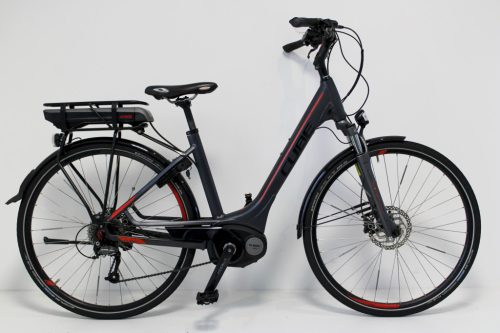 Cube Touring 28"-os Elektromos kerékpár, 400Wh, 9 fokozatú Shimano Altus váltó, Suntour NEX teleszkóp, 46cm/S