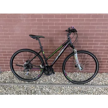   Genesis Speed Cross SX3.8 - 28” Női Trekking Kerékpár, 3x8 Shimano Acera váltó, SR Suntour NEX teleszkóp, 47cm