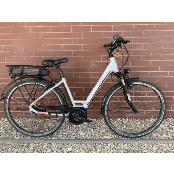  KTM Macina Classic 8V4 –28" Elektromos kerékpár / 1x5 Sebességes  Shimano agyváltó / Bosch 400Wh akkumulátor / 46cm