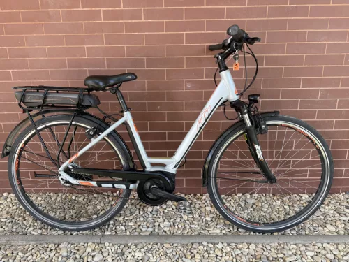 KTM Macina Classic 8V4 –28" Elektromos kerékpár / 1x5 Sebességes  Shimano agyváltó / Bosch 400Wh akkumulátor / 46cm