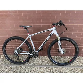   KTM RACE XT -  MTB kerékpár 29” / 53 cm /Teljes Shimano XT szett / Shimano XT 3×10 sebességes váltórendszer / Fox első teleszkóp / 