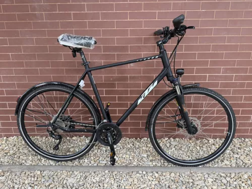  ÚJ KTM AVENZA STREET XL - Cross trekking kerékpár 28” / 60 cm / Shimano Deore 3×10 váltó / SR Suntour NEX első teleszkóp