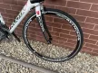 KUOTA KHARMA RACE - ORSZÁGÚTI KERÉKPÁR 28” / 52 CM / Karbon váz / Shimano Ultegra 2x10 fékváltókar rendszer
