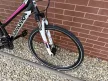 KILIMANJARO PRO LADY 700C - NŐI TREKKING KERÉKPÁR 28” / 50 CM / 3x9 sebességes Shimano XT váltórendszer / SR Suntour NEX első teleszkóp