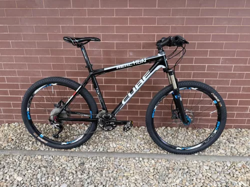 CUBE Reaction - 26" MTB Kerékpár / 48cm/ 3×9 sebességes Shimano XT váltórendszer / FOX első teleszkóp