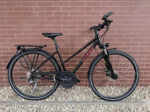 KTM Life Space - 28" Női trekking kerékpár / 46cm / 3x9 Shimano XT váltórendszer / SR Suntour NEX első teleszkóp