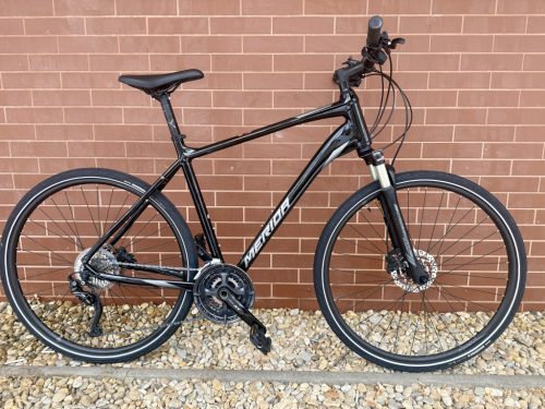 Merida Crossway XT Edition 28" Férfi Kerékpár 3x10 sebességes Shimano XT Váltó, SR Suntour NCX-D, kormányról zárható teleszkóp, 54 cm / M-L