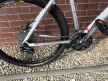 KTM RACE CROSS - MTB KERÉKPÁR 26” / 48 CM / 3x9 Shimano Deore váltórendszer / RockShox Recon első teleszkóp