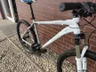 KTM RACE CROSS - MTB KERÉKPÁR 26” / 48 CM / 3x9 Shimano Deore váltórendszer / RockShox Recon első teleszkóp