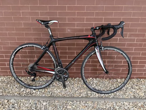 SIGA CR - Full karbon országúti kerékpár 28" / 52 cm / Shimano 105 2×11 fékváltókarok