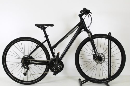 Cube Curve 28"-os Trekking kerékpár, 27 fokozatú Shimano SLX váltó, Suntour NEX teleszkóp, 44cm/S