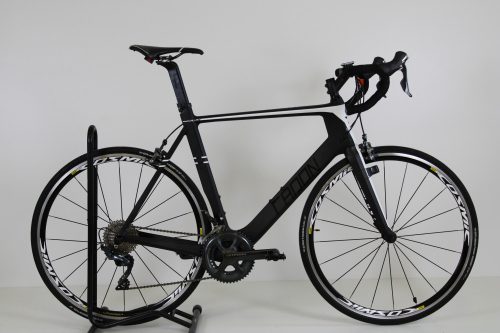 Radon Vaillant 28"-os Carbon országúti kerékpár, 2x11 sebességes Shimano Ultegra váltó, 61cm/XL