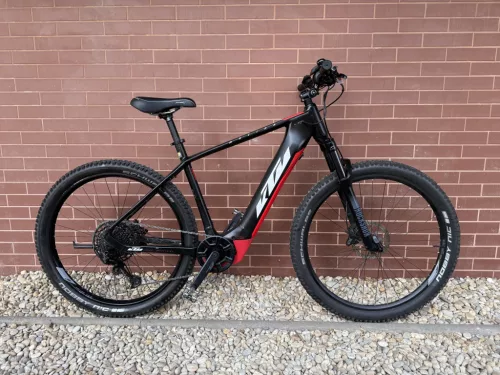KTM Macina E Mountain 29"-os elektromos kerékpár 625Wh, 10 fokozatú Shimano Deore váltó, RockShox 35 mm-es, lockolható teleszkóp, 53cm