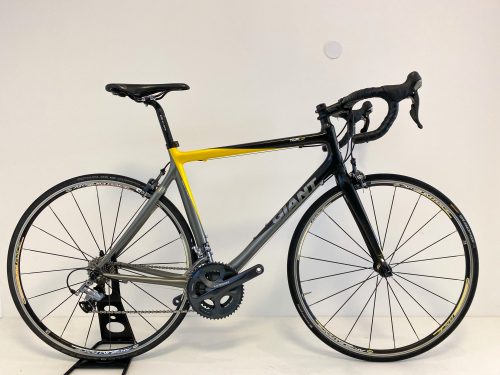 Giant TCRC2 28”-os Carbon Országúti kerékpár, 2x10 fokozatú Ultegra váltó, 56cm / L